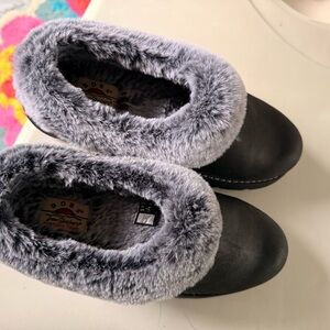 Skechers Black Faux Fur Lined Slippers